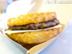 Jollibee Hash Brown Burger, Hash brown burger, Jollibee, Burger Innovations, Burger