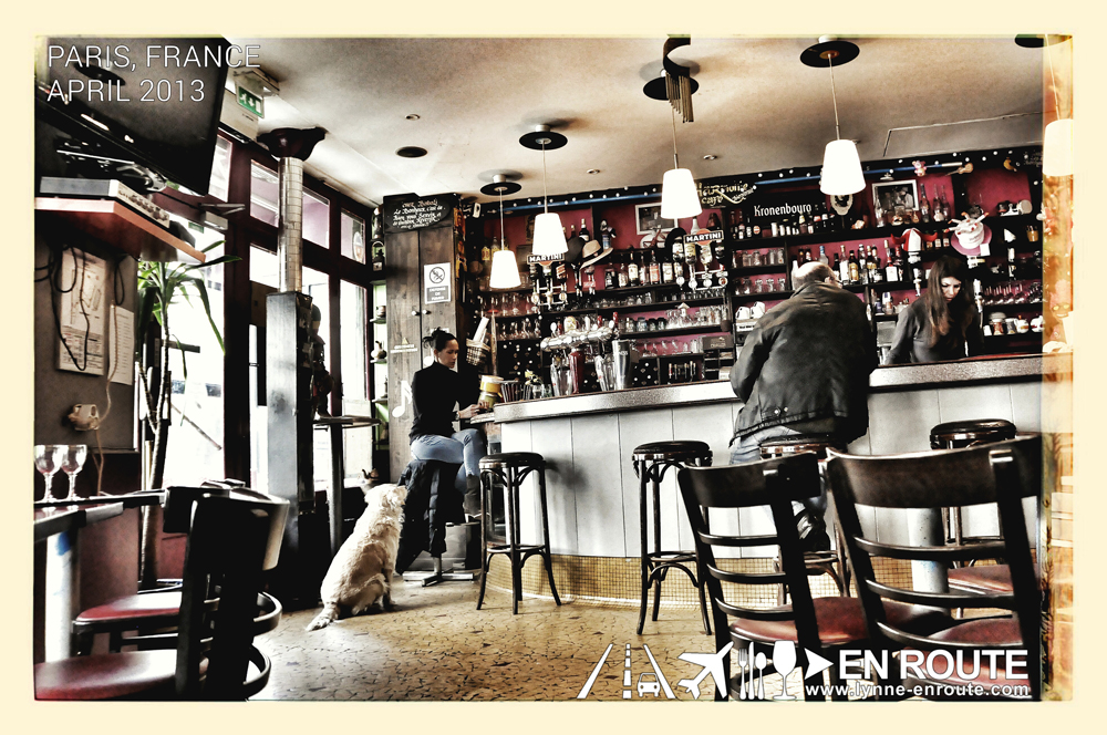 En Route Postcard - Paris Cafe